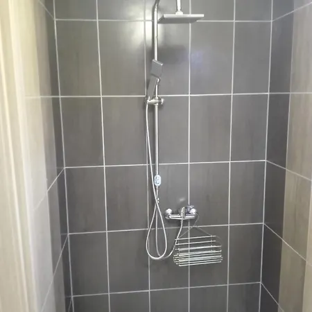 Pozsonyifirst Privat Margit Bridge Quarto em Acomodações Particulares *